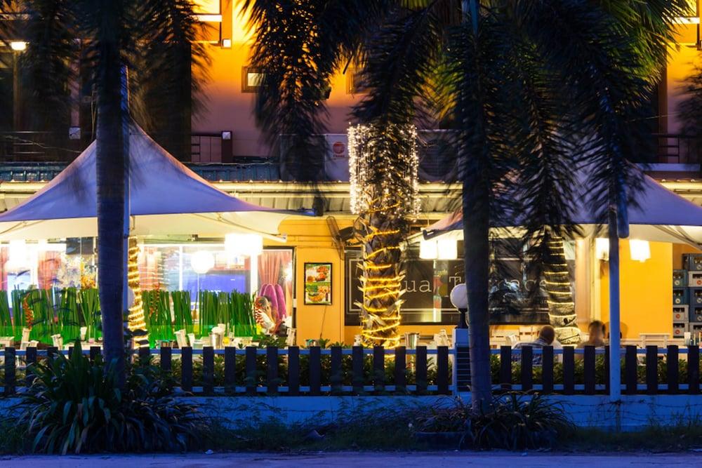 Vabua Asotel Bangkok Exterior photo